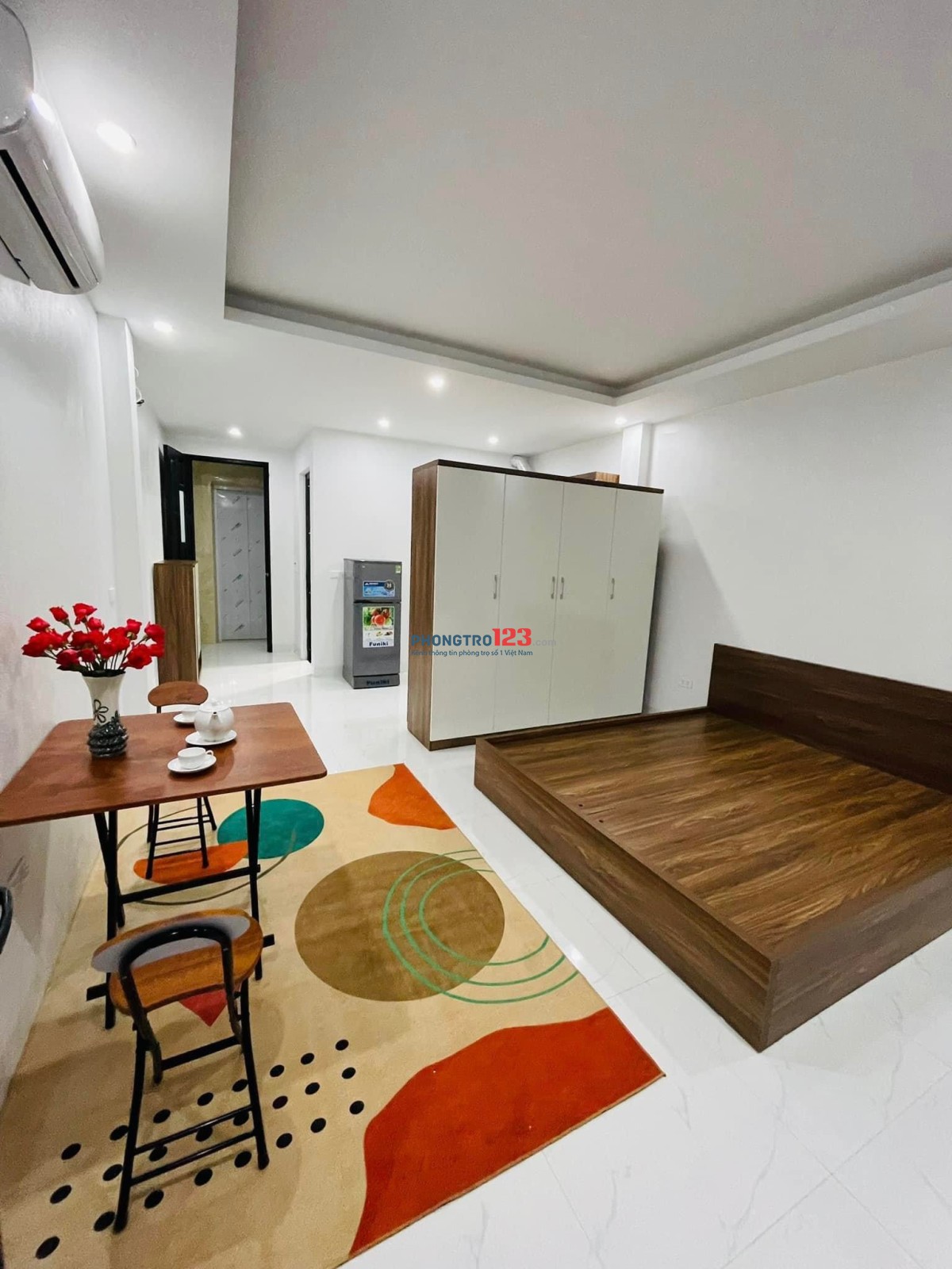 Phòng khép kín Quan Hoa, Nguyễn Khánh Toàn 5tr5