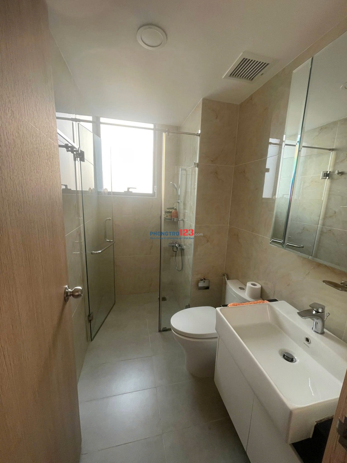 Chung cư Phúc Yên 2, P15, Tân Bình, căn hộ rộng 86m2, có 3p ngủ, giá chỉ 12tr/th