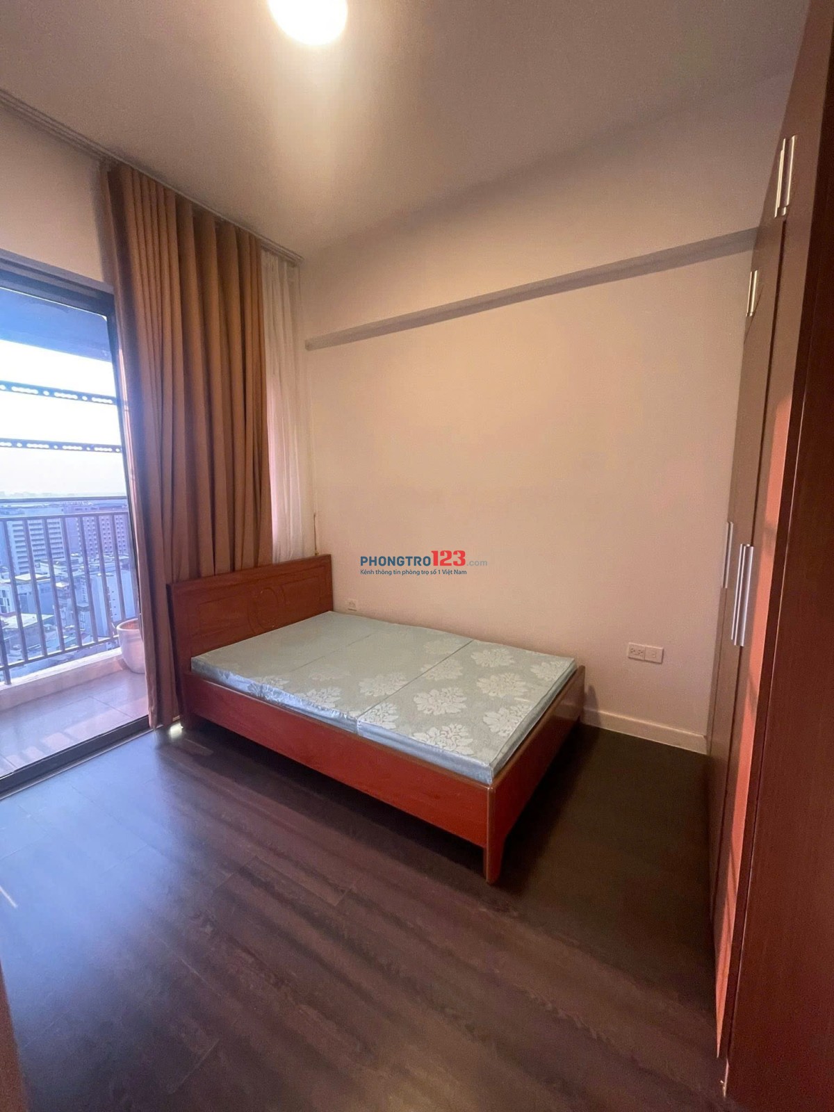 Chung cư Phúc Yên 2, P15, Tân Bình, căn hộ rộng 86m2, có 3p ngủ, giá chỉ 12tr/th