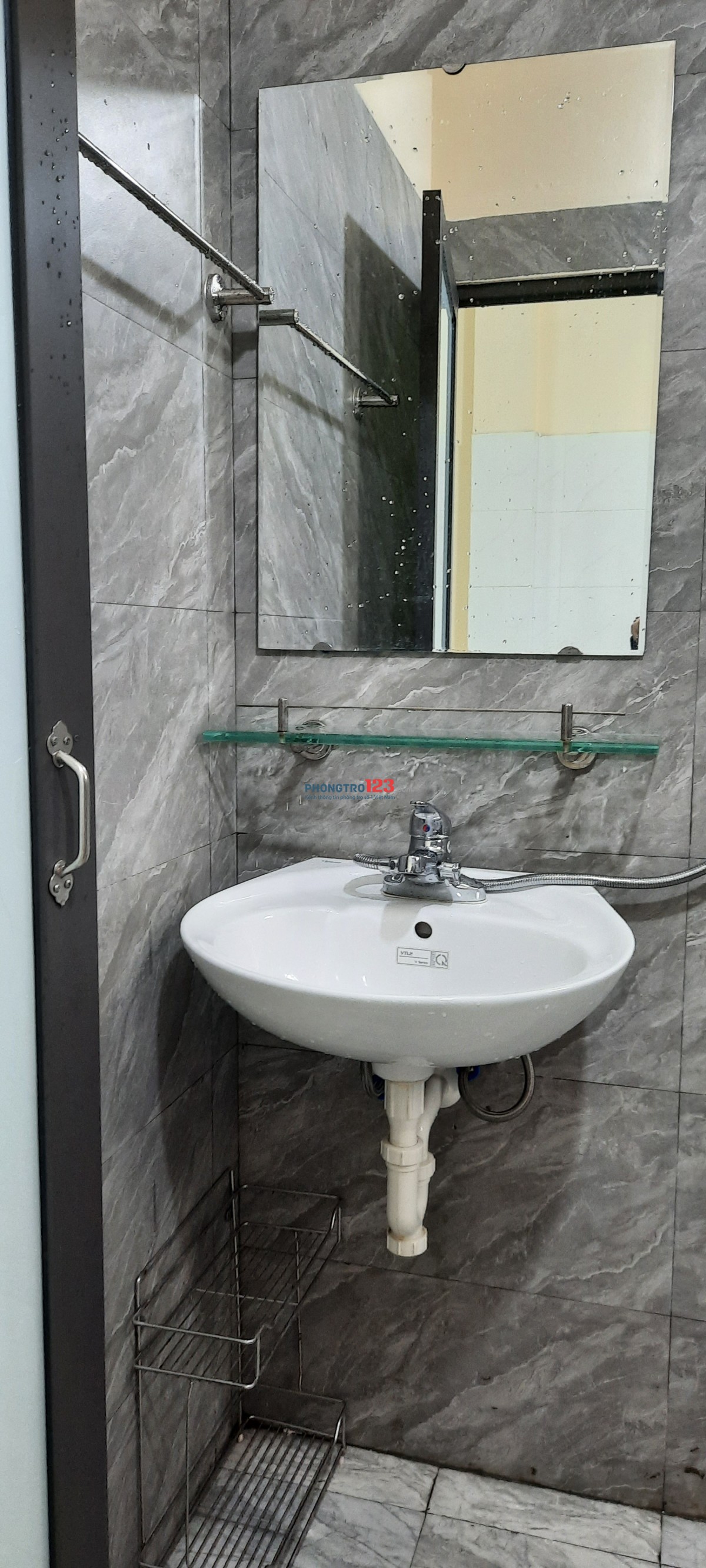 Chính chủ, còn phòng ccmn khép kín 25m ở bằng b, cuối tháng 5