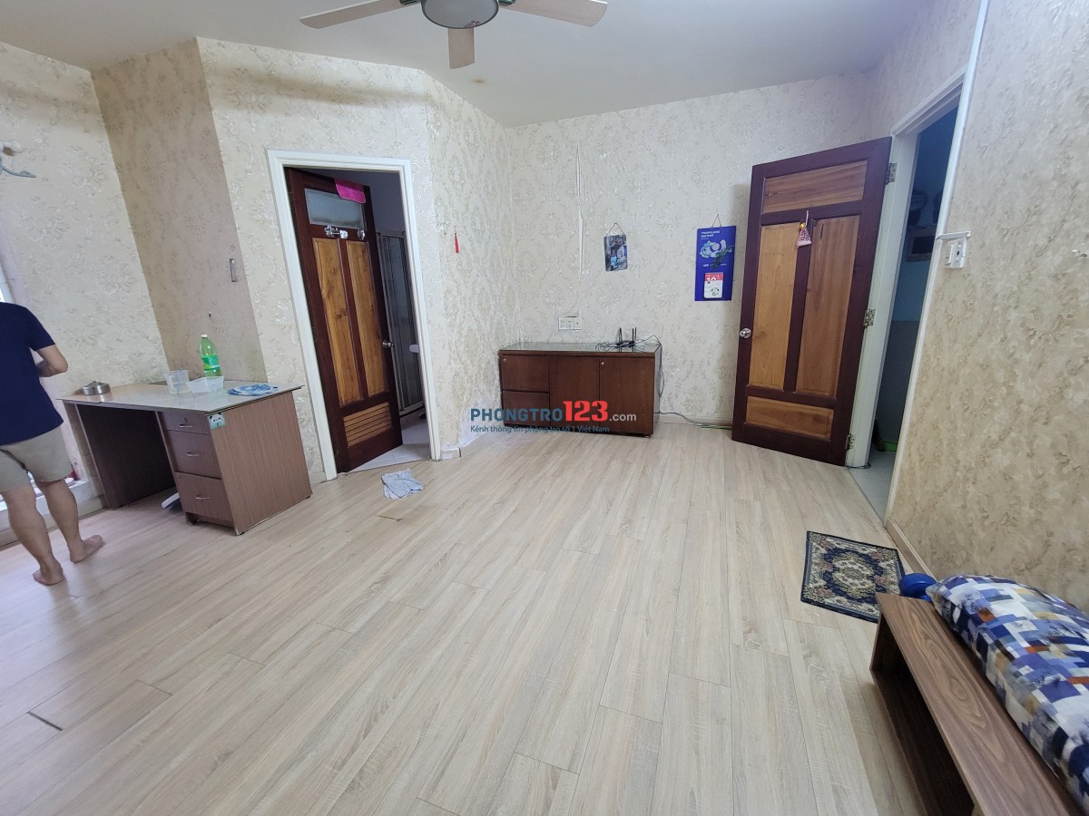 Phòng 35m2-5tr, máy lạnh, ban công, toilet riêng, kệ bếp ngay gần Chợ Bà Chiểu, BV Ung Bướu