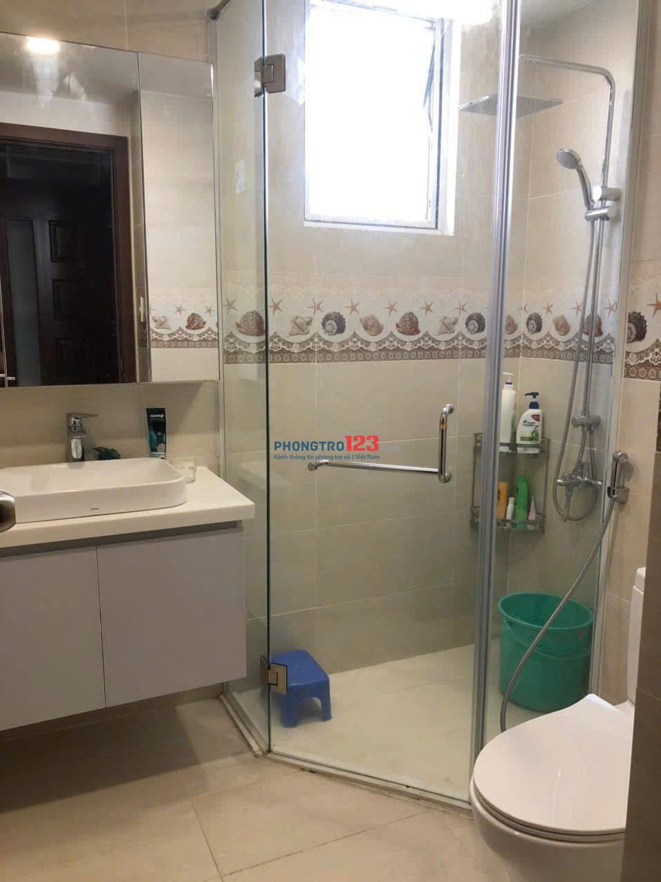 Chung cư Sky Center, P2, Tân bình có 2p ngủ, 71m2, 16tr5/th