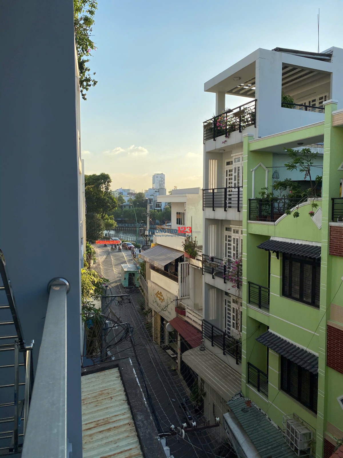 CHO THUÊ PHÒNG BAN CÔNG 30M2 VIEW ĐẸP THOÁNG TẠI PHÚ NHUẬN