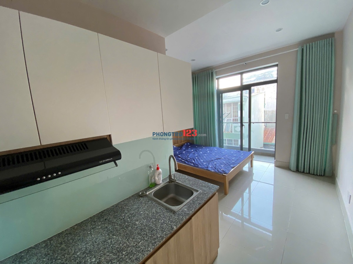 CHO THUÊ PHÒNG BAN CÔNG 30M2 VIEW ĐẸP THOÁNG TẠI PHÚ NHUẬN
