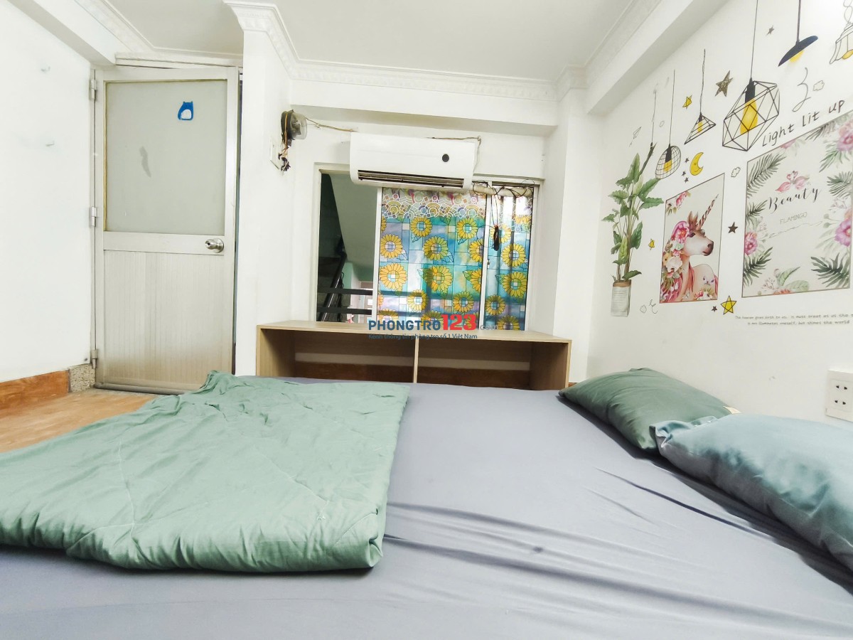 Phòng 20m2- 3,9tr full nội thất, toilet, cửa sổ ngay gần chợ bà chiểu