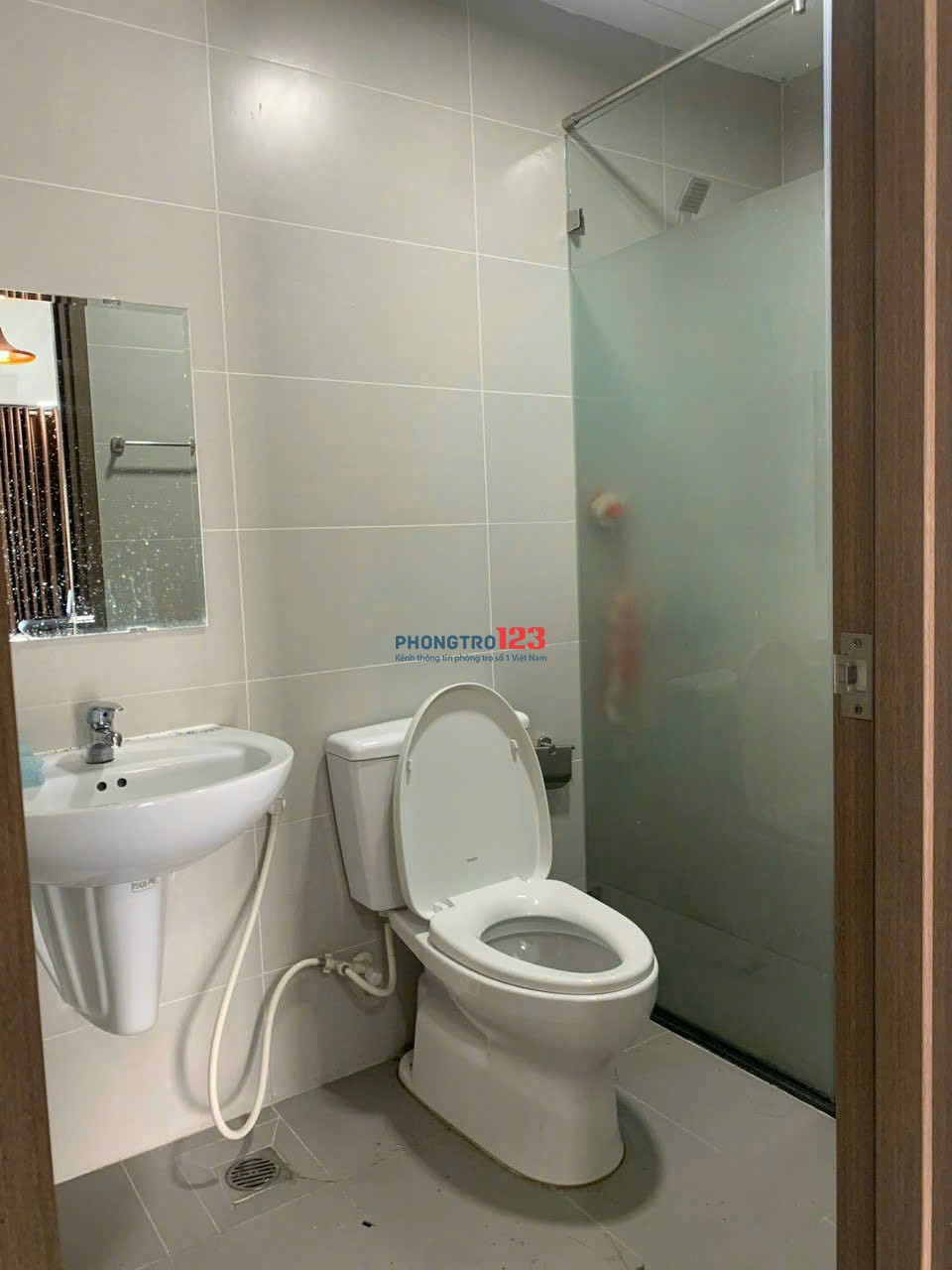CHDV đường 3/2, quận 10: 20m2. 5.5tr/tháng. Nội thất mới