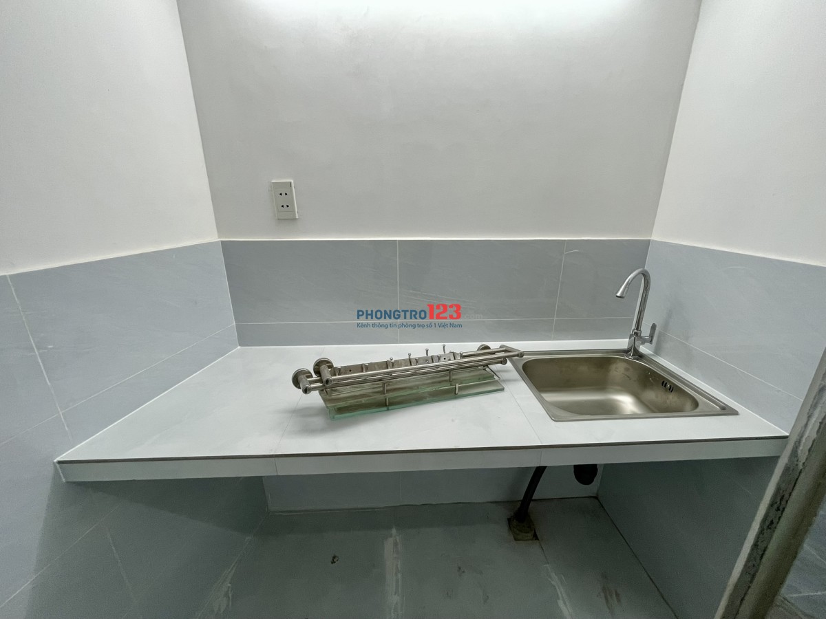 PHÒNG MỚI CÓ GÁC NGAY KHU CNC, FPT, SAMSUNG, NIDEC,... CHỈ 5PH ĐẾN CTY