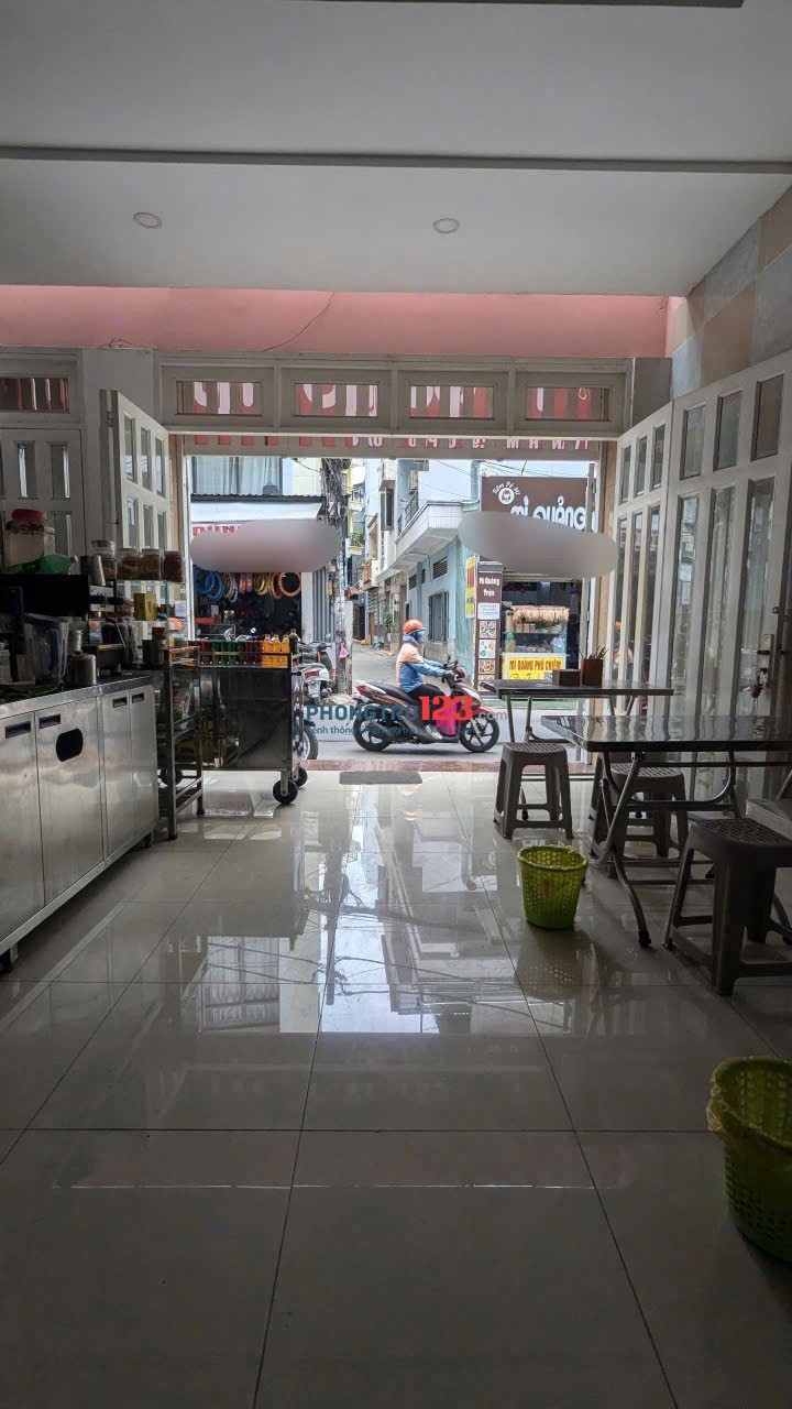 Cho thuê mặt bằng trống Bùi Văn Thêm, phú Nhuận