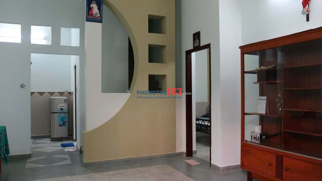 Cho thuê nhà nguyên căn Lê Quang Định BT, 1 trệt, 2 lầu 252m2 16.5tr
