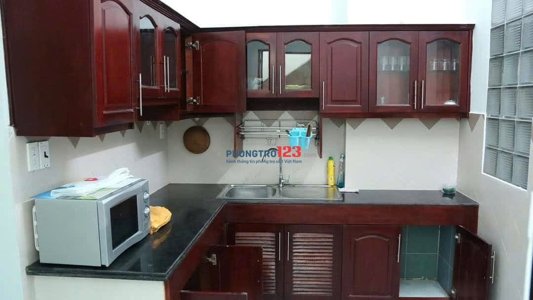 Cho thuê nhà nguyên căn Lê Quang Định BT, 1 trệt, 2 lầu 252m2 16.5tr