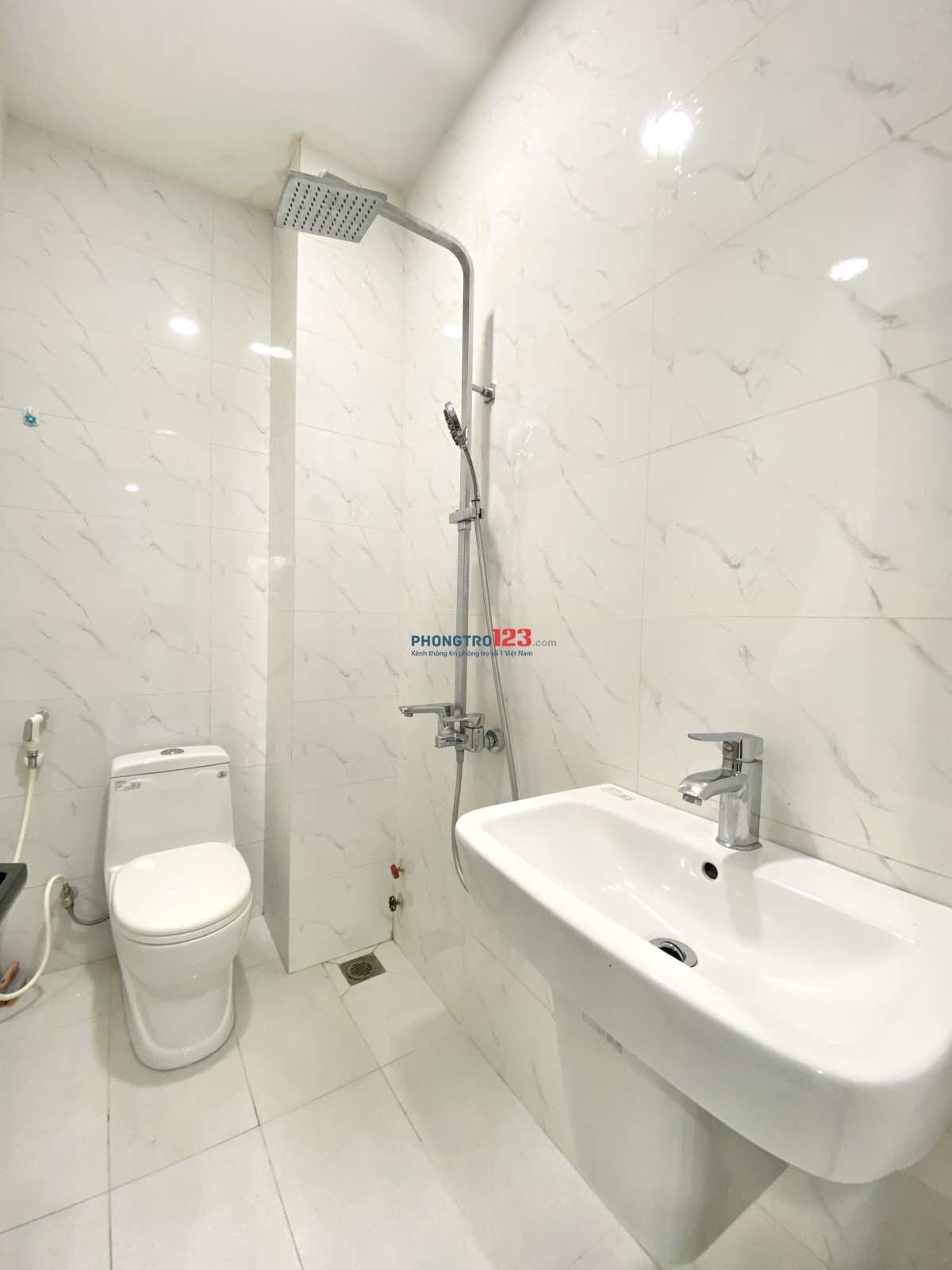 Cho thuê nhà trọ 1PN, 20m2, tại Lý Thường Kiệt, Q10, HCM, Đối Diện Trường Đua Phú Thọ