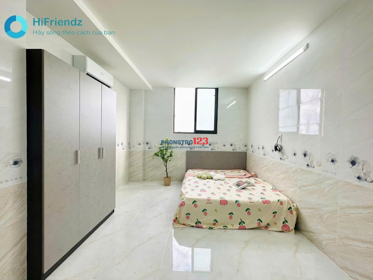 TRỐNG LẠI 1P CÓ CỬA SỔ, MÁY LẠNH, TỦ LẠNH NGAY KÊNH NƯỚC ĐEN CHẠY VÀO GIÁP BÌNH LONG