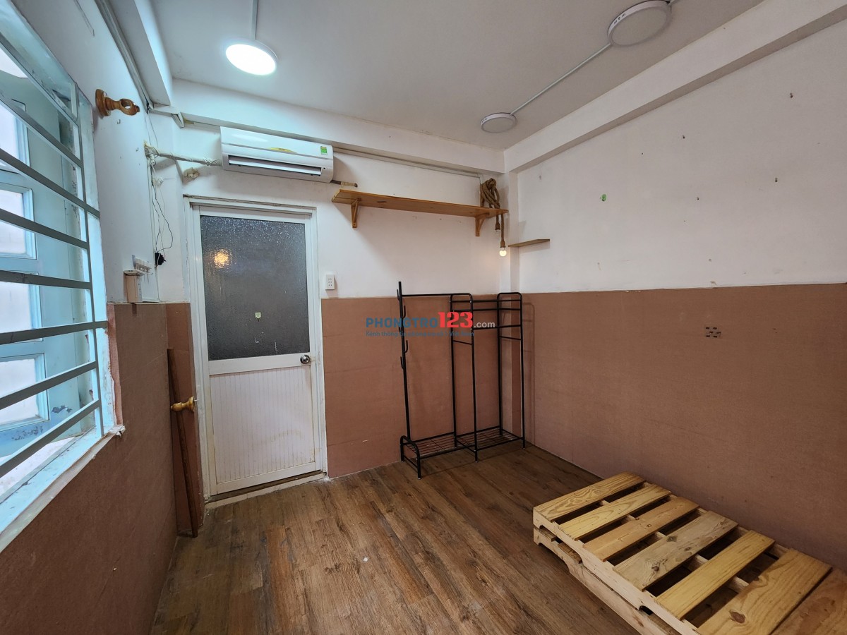 CHO THUÊ PHÒNG NHÀ 860/6 Đường Hưng Phú, Q8 có cửa sổ lớn