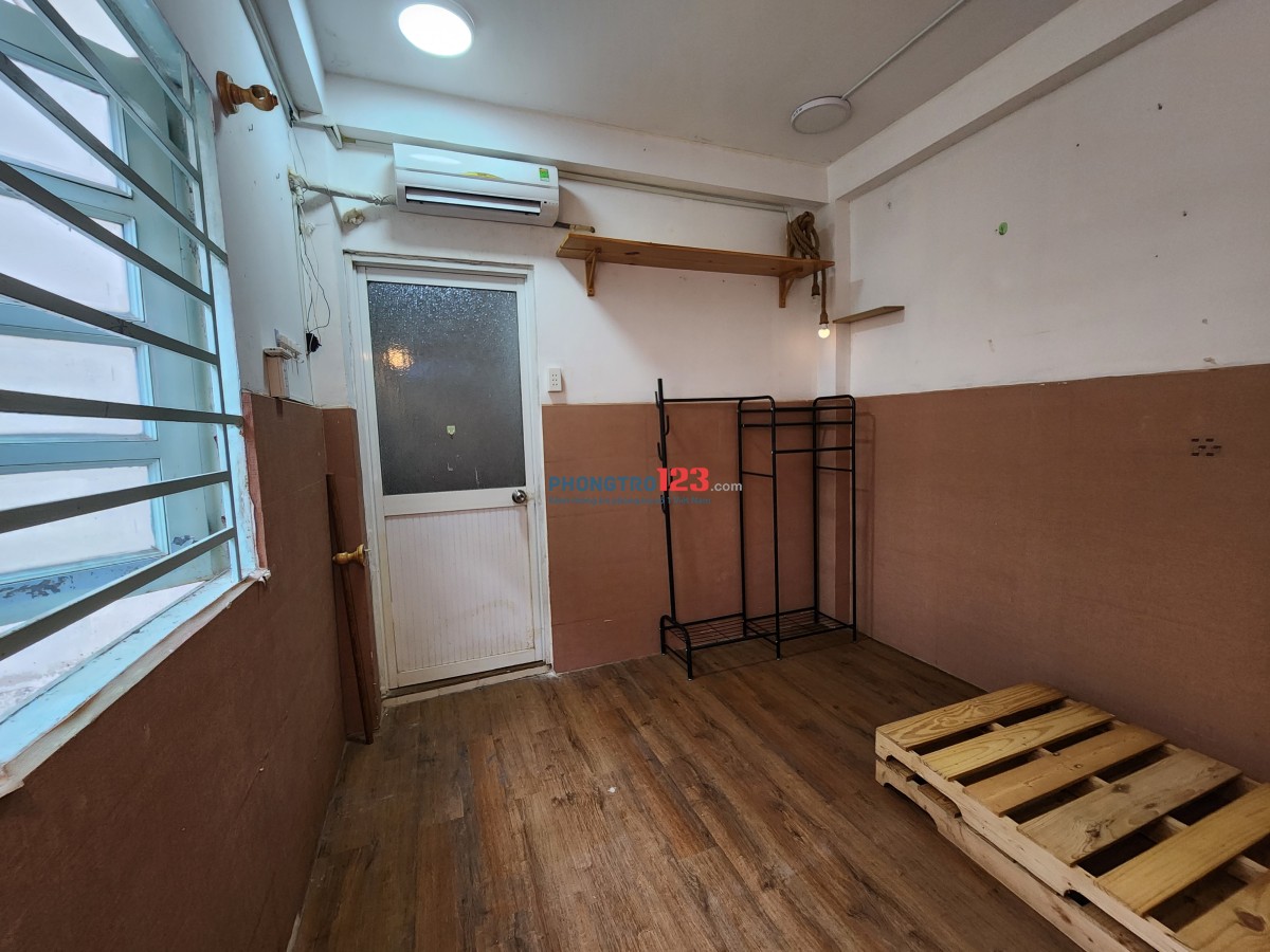 CHO THUÊ PHÒNG NHÀ 860/6 Đường Hưng Phú, Q8 có cửa sổ lớn