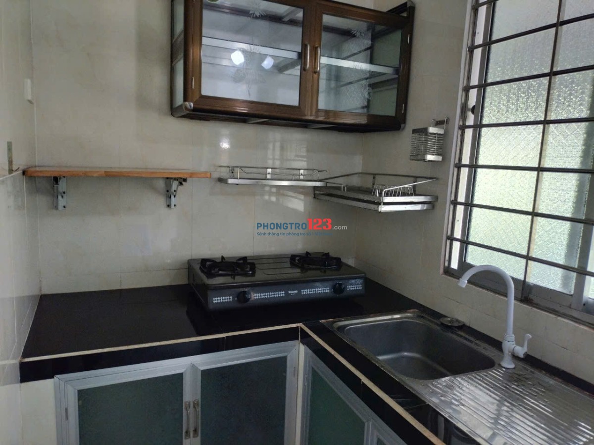Phòng gồm 1 trệt và 1 lầu, full nội thất tiện nghi như hình