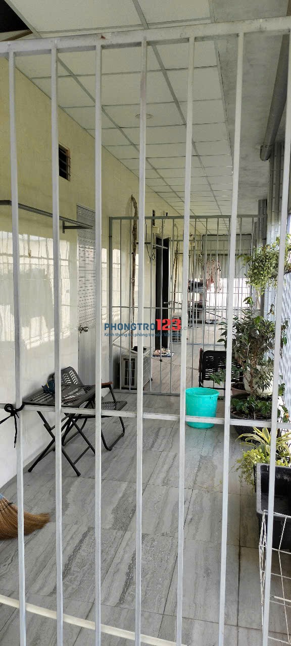 Phòng gồm 1 trệt và 1 lầu, full nội thất tiện nghi như hình