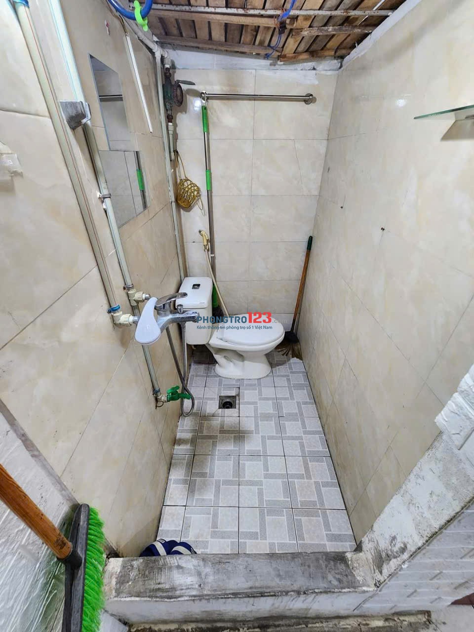 Cần pass trọ giá 1tr9/tháng - thanh lý hợp đồng do chuyển chỗ làm, có thể chuyển vào từ 1/5
