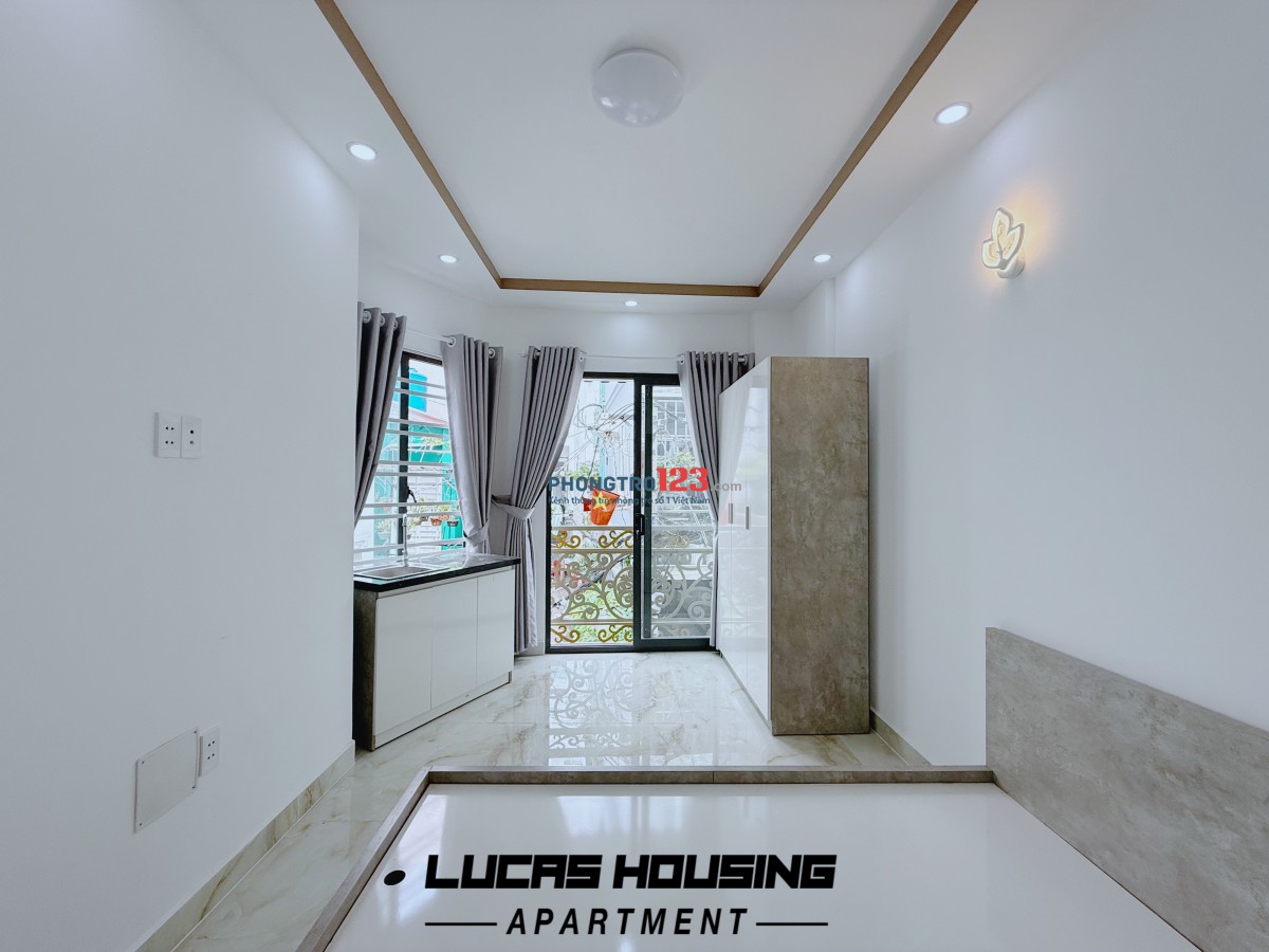 Dạng Studio bancol giá cả hợp lý Cách phố ẩm thực sầm uất chỉ 100m