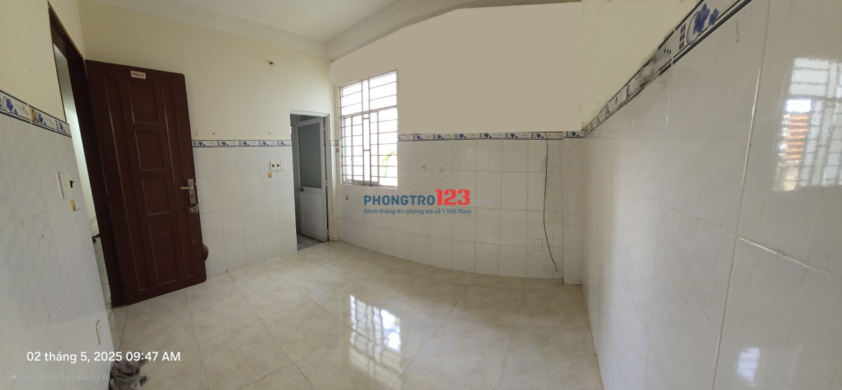 Cho thuê căn hộ mini trung tâm SG, khu an ninh, có sân vườn thoáng mát.