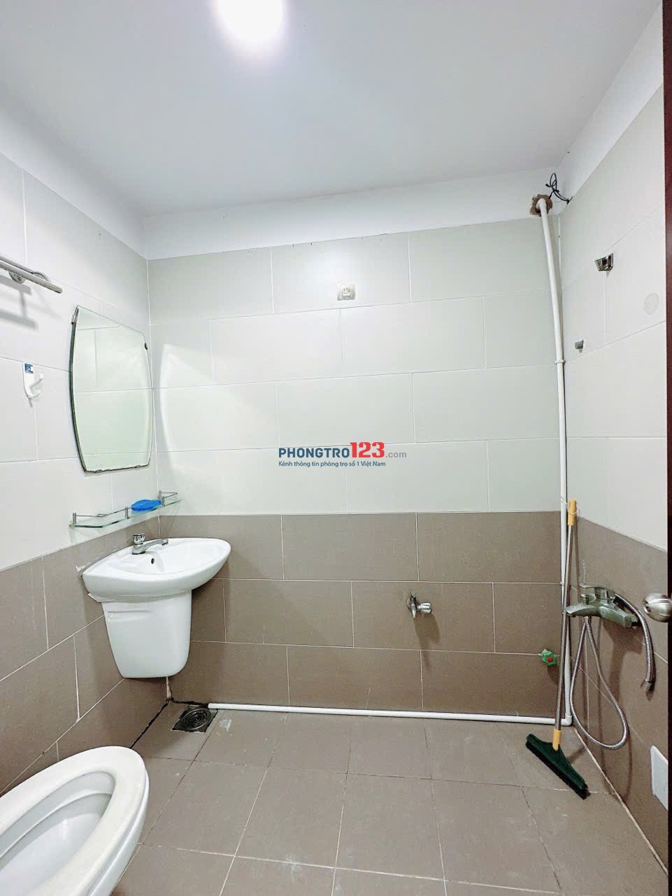 Phòng trọ full nội thất cửa sổ thang máy gần Nguyễn Cửu Vân,Đại học hutech,Hồng Bàng, UEF giap Q1 Q3
