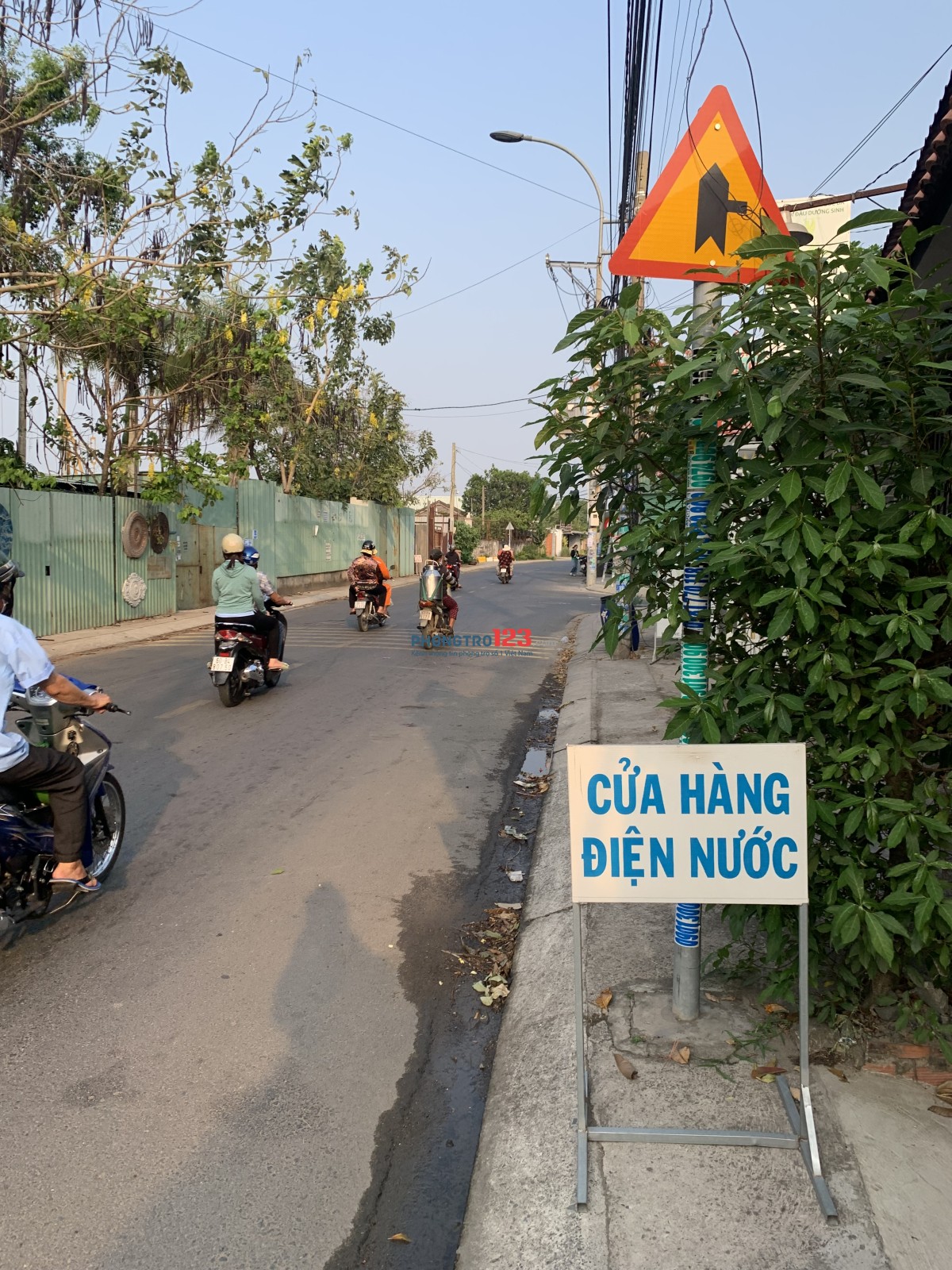 Cho thuê mặt bằng phòng trọ 4x20m