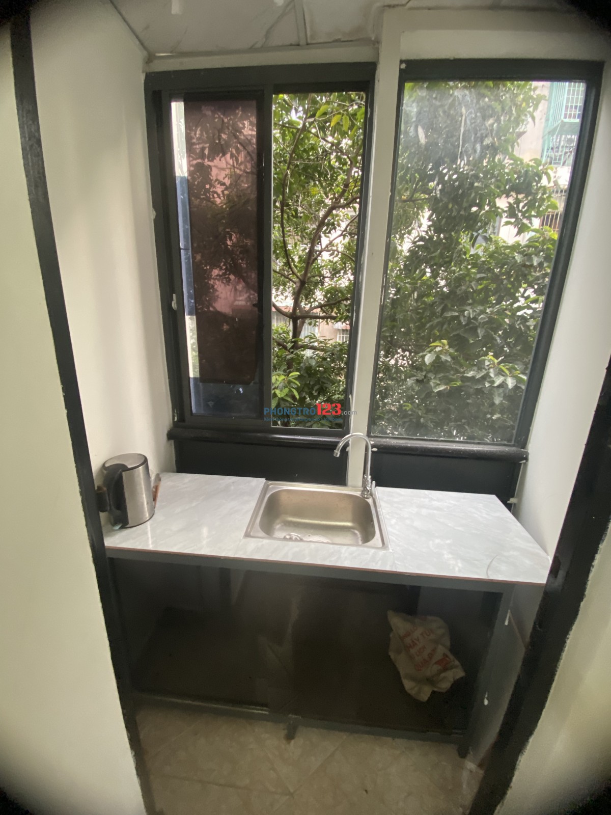 Phòng cho thuê trung tâm Quận 1 kề bên Thảo Cầm Viên