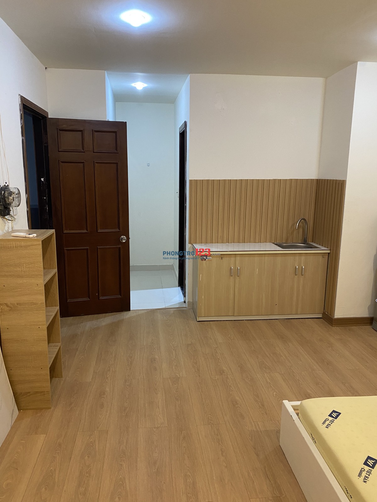 Cho thuê phòng 22m2 trong căn hộ 260m2 tầng 20 QCGL Q7