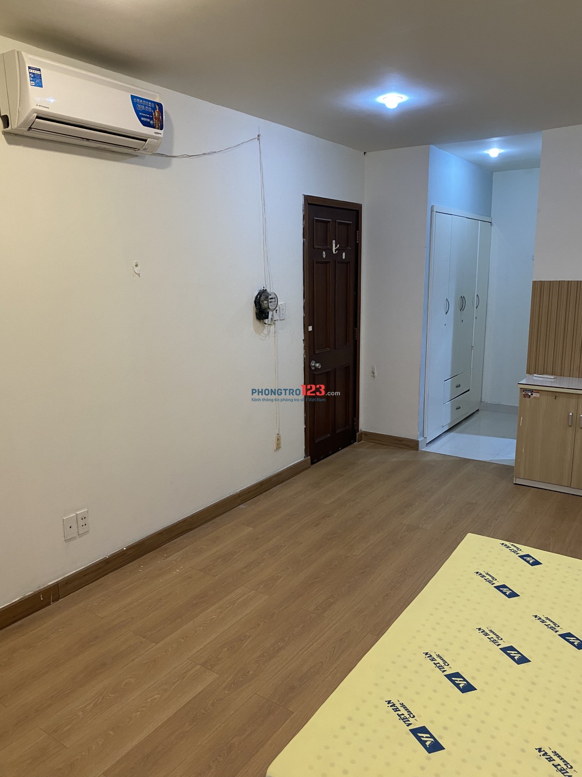Cho thuê phòng 22m2 trong căn hộ 260m2 tầng 20 QCGL Q7