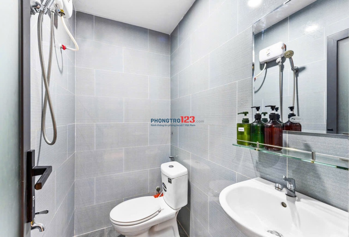 Studio hiện đại, Full nội thất ngay trung tâm Phú Nhuận.