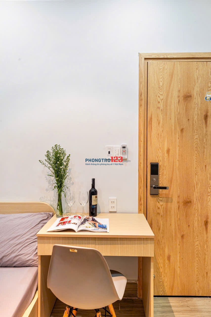 Studio hiện đại, Full nội thất ngay trung tâm Phú Nhuận.