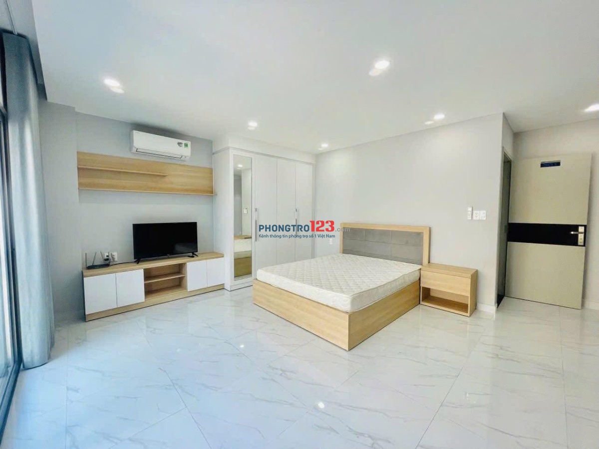 Không Gian Sống Hiện Đại - Căn Hộ Ban Công Sân Vườn Cao Cấp Ngay Khu Vực Sân Bay Gần CV Gia Định