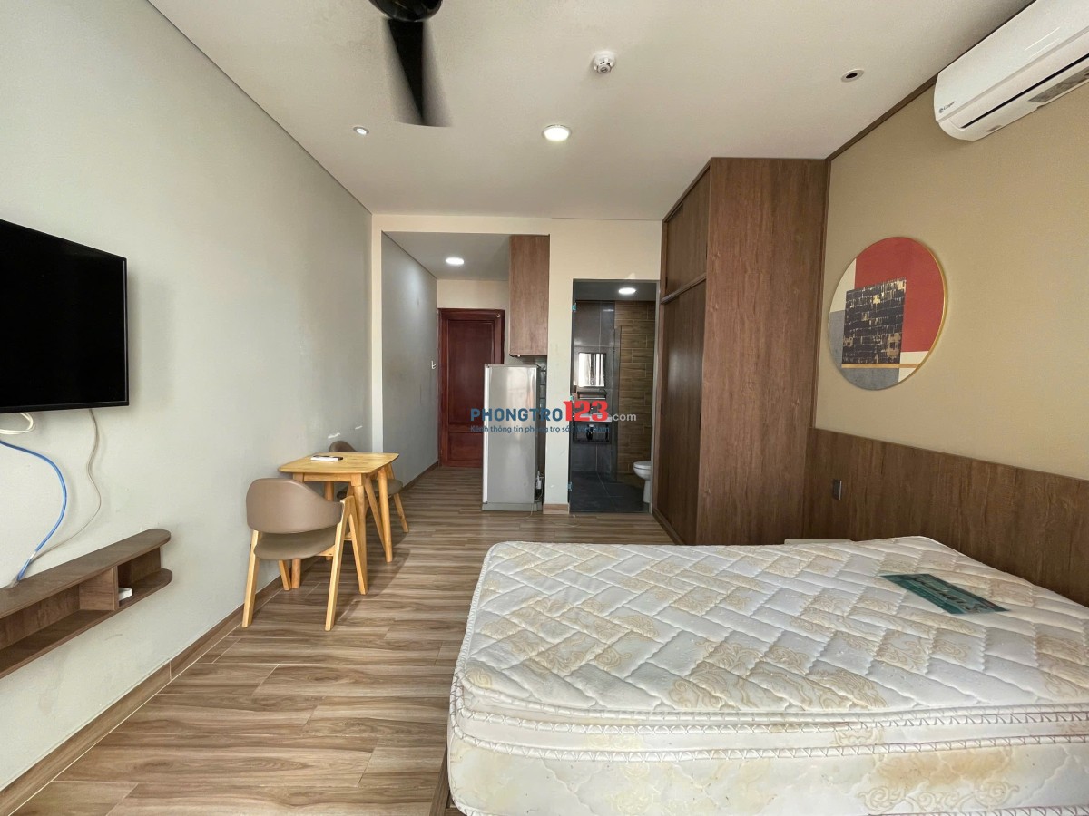 CĂN HỘ 40M2 BAN CÔNG - THANG MÁY - FULL NỘI THẤT NGAY CƯ XÁ BẮC HẢI QUẬN TÂN BÌNH