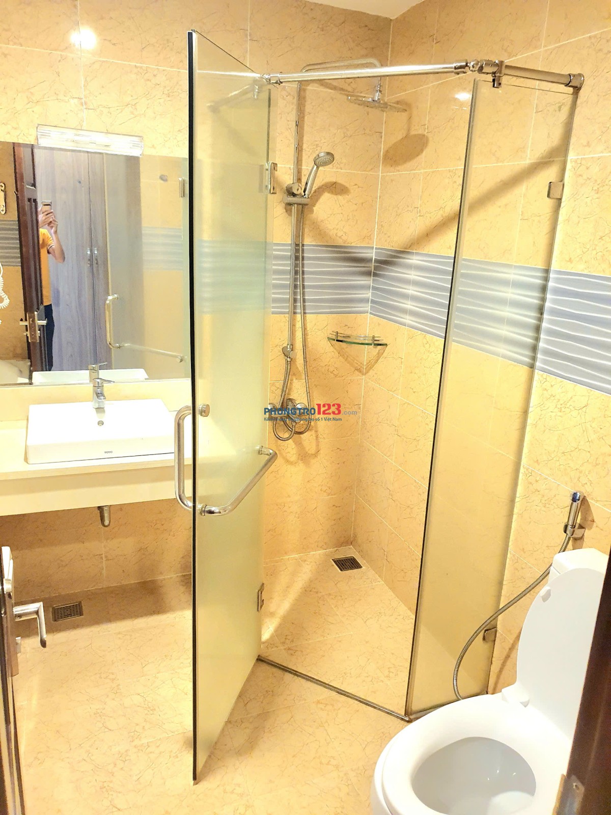 Cho thuê căn hộ gần Trần Phú gần biển nhiều dịch vụ miễn phí