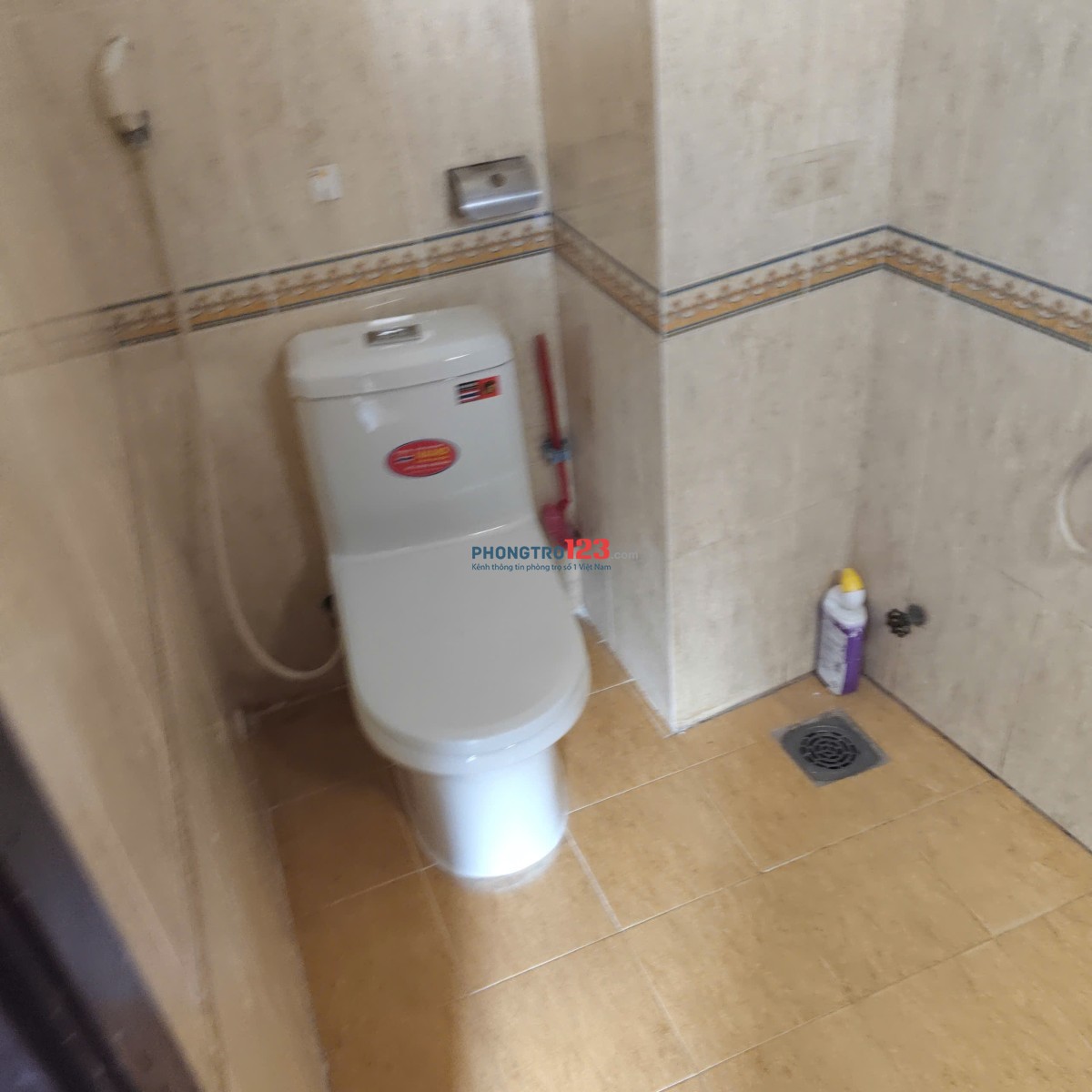 CHO THUÊ PHÒNG TRỌ 20m2. GIÁ 4,3 TRIỆU. Hẻm 6 mét. Gần Sân Bay và Công Viên Gia Định.