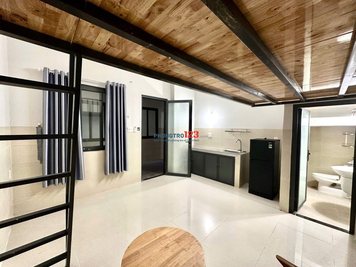 TRỐNG LẠI 1P CỬA SỔ, MÁY LẠNH, MÁY GIẶT RIÊNG, WIFI RIÊNG TỪNG PHÒNG,NÓNG LẠNH NGAY CVPM QUANG TRUNG