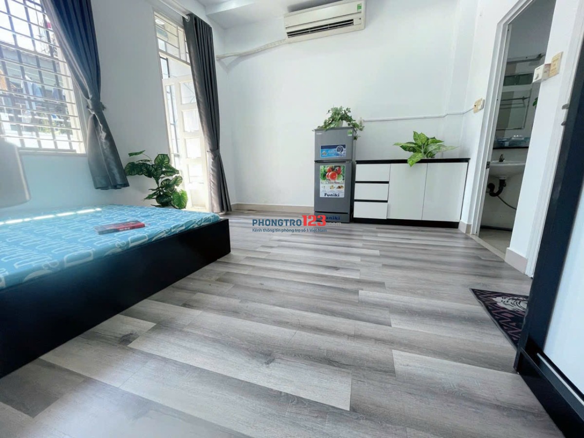 Cho Thuê Phòng Rộng 30m2_Bancol_Cam Kết Y Hình 100%_ trung tâm Phú Nhuận_giá chỉ 5trX
