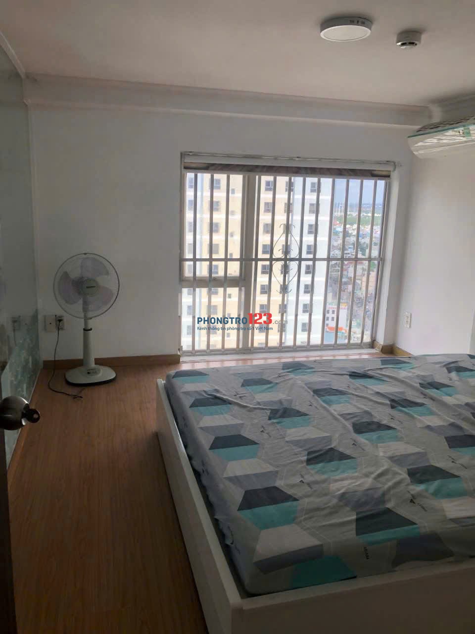 Chung cư Carillon 2, Trịnh ĐÌnh Thảo, TP: 95m2, 3p ngủ, full nt 12tr/th