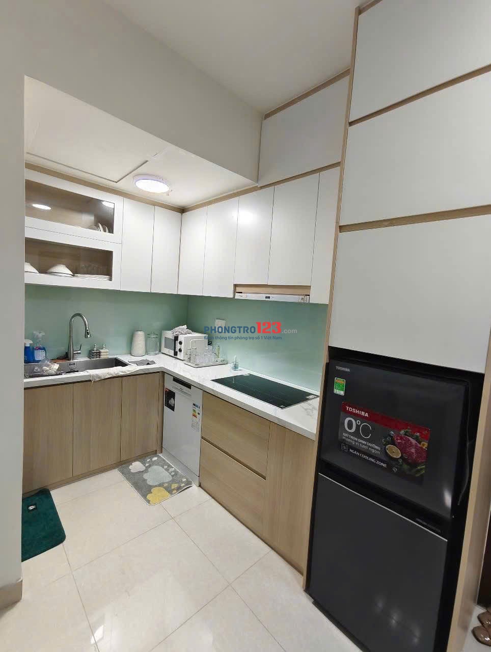 Chung cư Carillon 1, Hoàng Hoa Thám, TB: 80m2, 2p ngủ, ban công 13tr/th