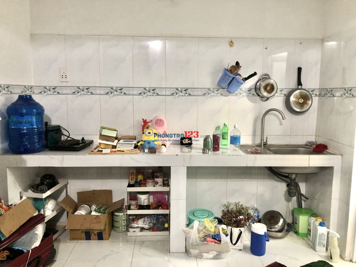 Nhà trọ mới ở 3-4 người thoải mái giá 3tr7 ( có máy lạnh mới lắp) gần đường LVV và Ngã tư Thủ Đức