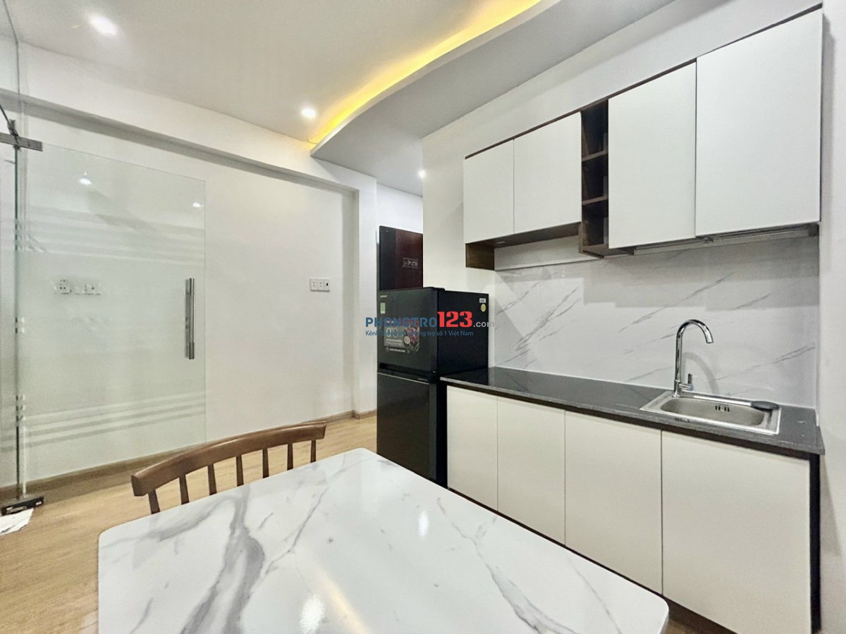  Cho Thuê Căn hộ studio tách bếp – Full nội thất , Gần ĐH Hutech
