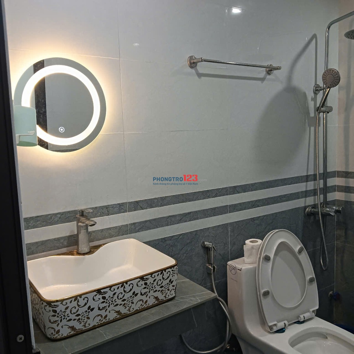 Cho thuê phòng trọ 35m2 giá rẻ phú thượng