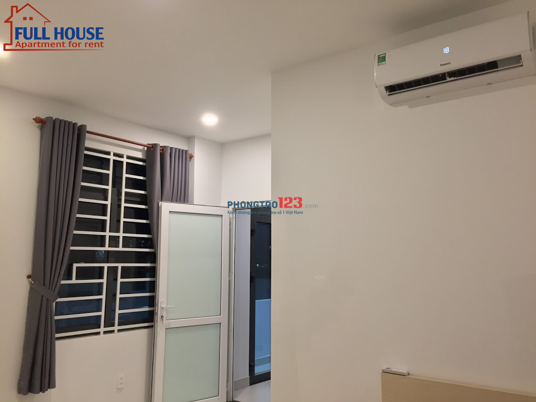 Phòng đầy đủ nội thất ngay chợ Tân Quy Quận7 (ban công lớn)