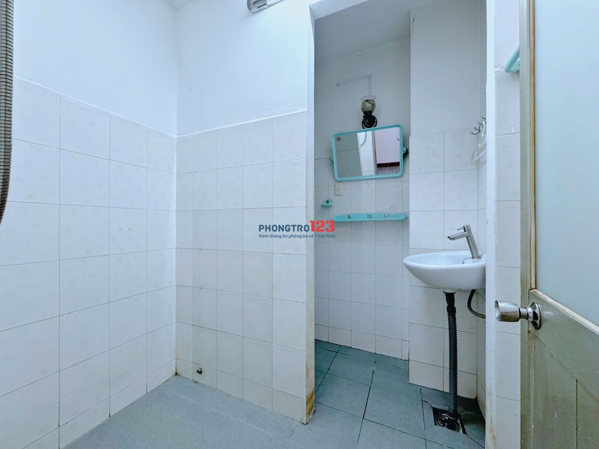 Phòng Cho Thuê Bình Thạnh, Có Gác Rộng, Đầy Đủ Nội Thất, ngay Ngã Tư Hàng Xanh giáp Q1, Q3