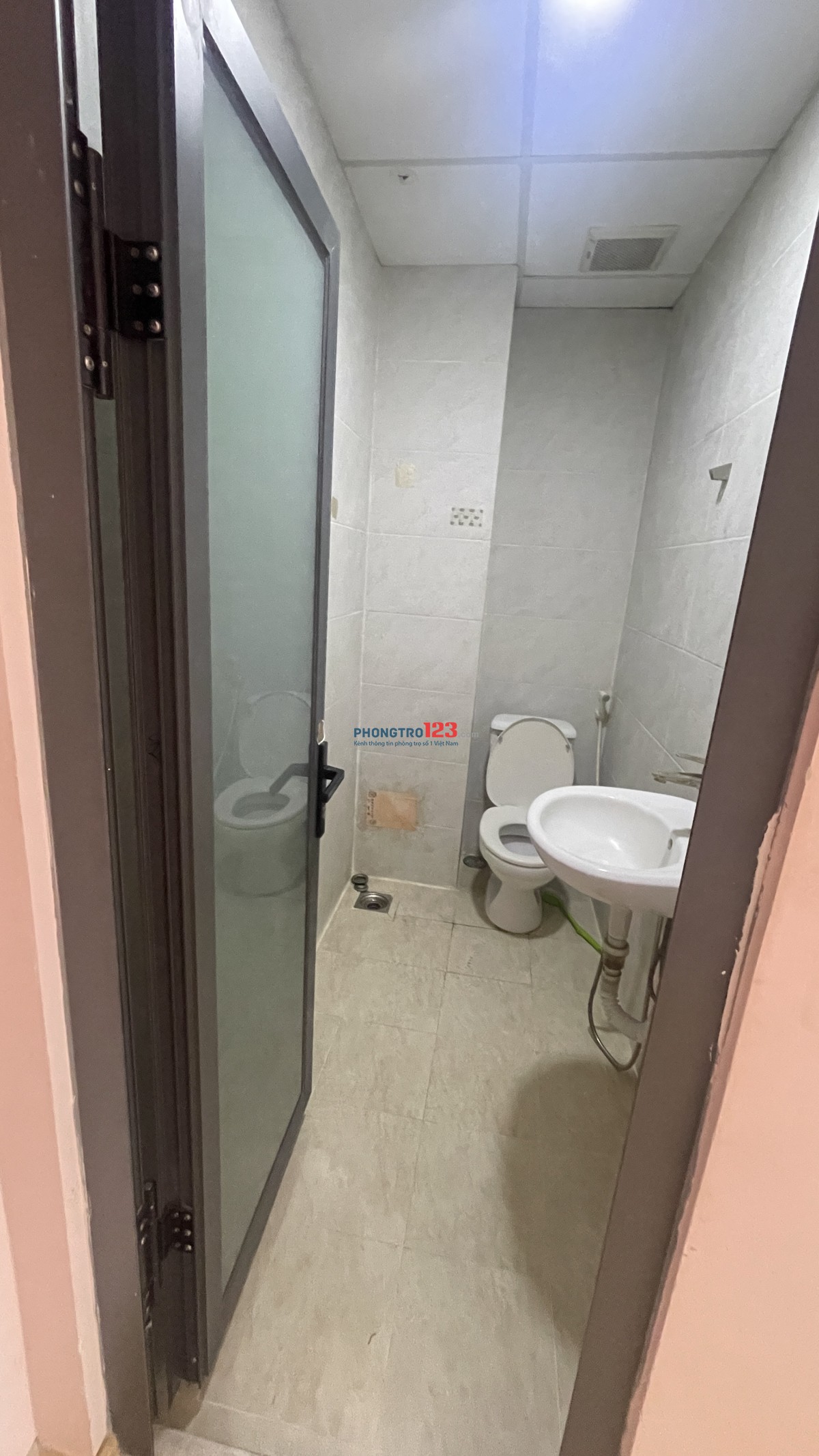 Thuê phòng giá rẻ 239 nguyễn thượng hiền Q3