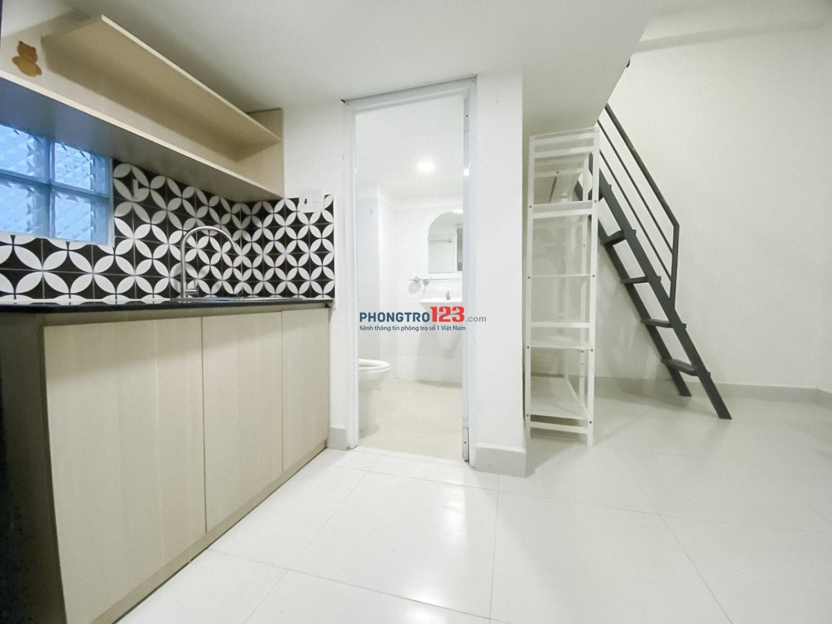 Phòng 20m2-4,8tr ,gác lửng,cửa sổ,tự do 24/24 full tiện nghi, kệ bếp, thang máy,ngay Nơ Trang Long
