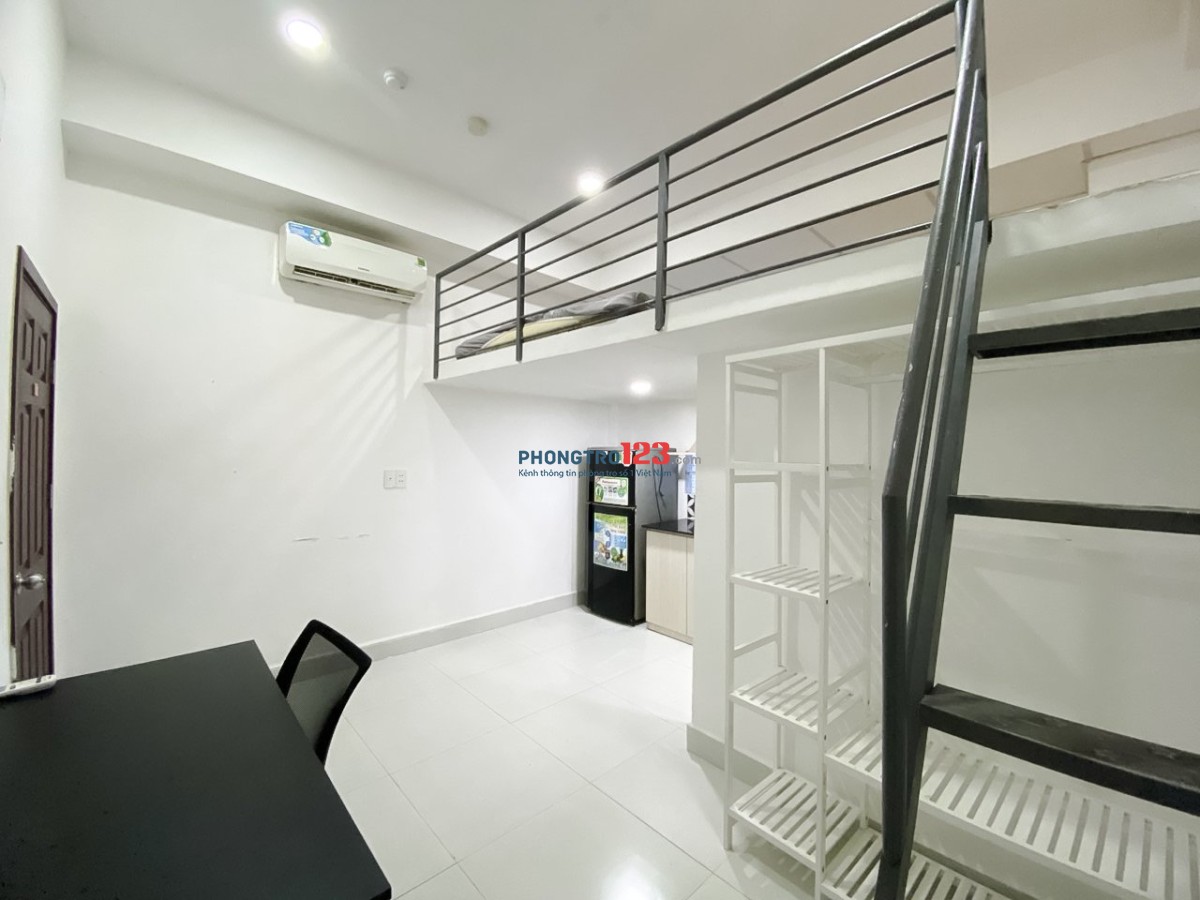 Phòng 20m2-4,8tr ,gác lửng,cửa sổ,tự do 24/24 full tiện nghi, kệ bếp, thang máy,ngay Nơ Trang Long