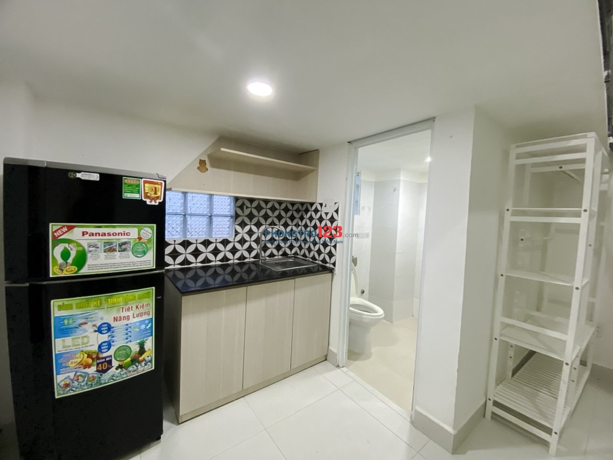 Phòng 20m2-4,8tr ,gác lửng,cửa sổ,tự do 24/24 full tiện nghi, kệ bếp, thang máy,ngay Nơ Trang Long