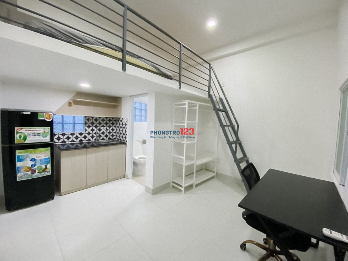 Phòng 20m2-4,8tr ,gác lửng,cửa sổ,tự do 24/24 full tiện nghi, kệ bếp, thang máy,ngay Nơ Trang Long