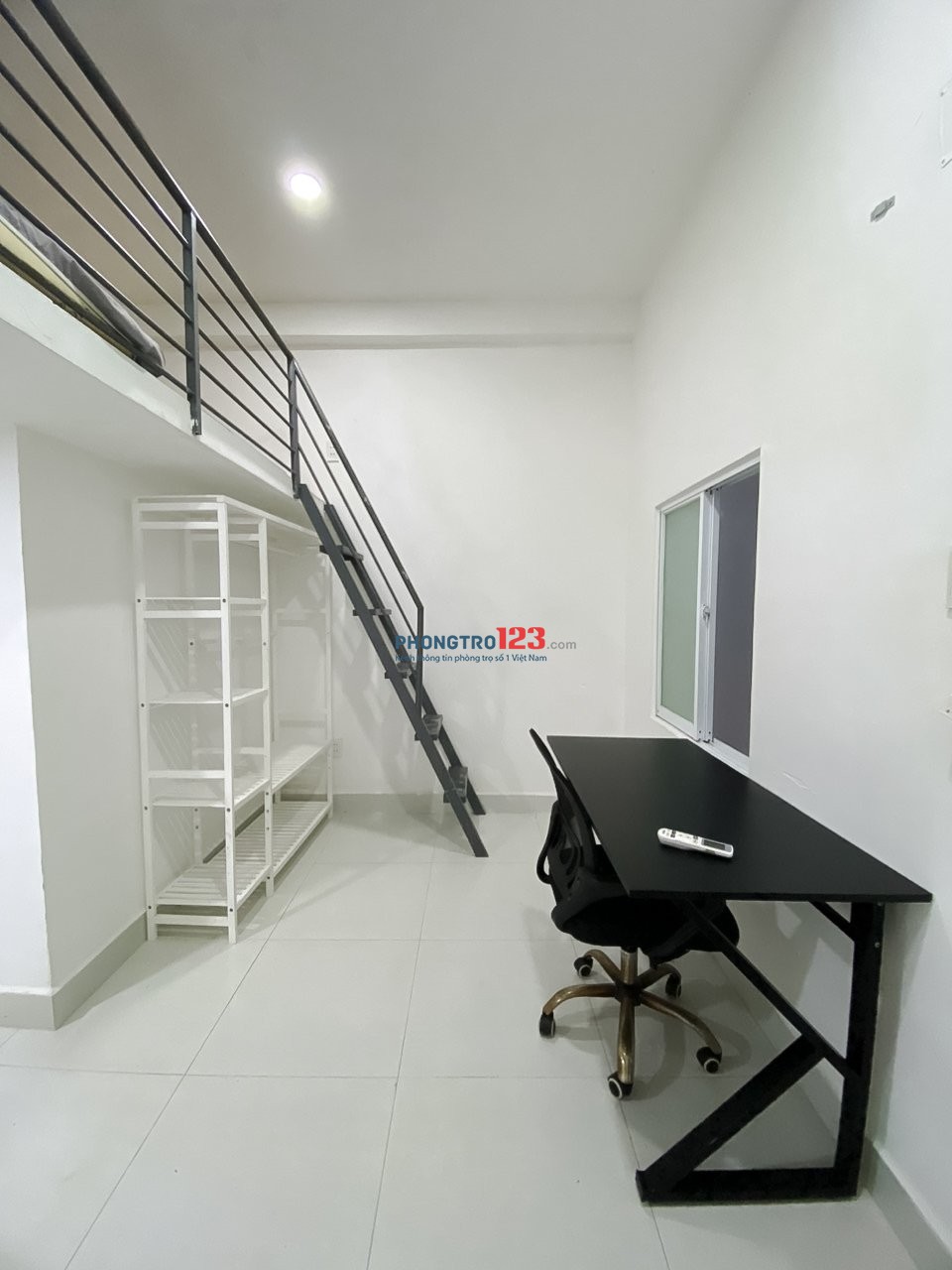 Phòng 20m2-4,8tr ,gác lửng,cửa sổ,tự do 24/24 full tiện nghi, kệ bếp, thang máy,ngay Nơ Trang Long