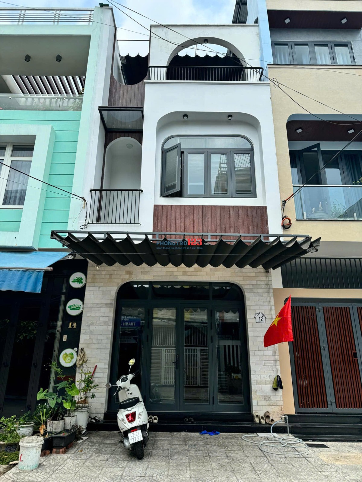 Nhà chính chủ mới đầy đủ nội thất TTTP.